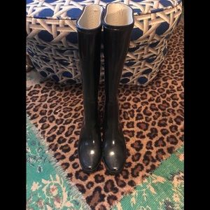 Hunter rain boots. Black, wedge.